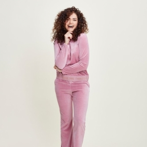  LIGHT MAUVE